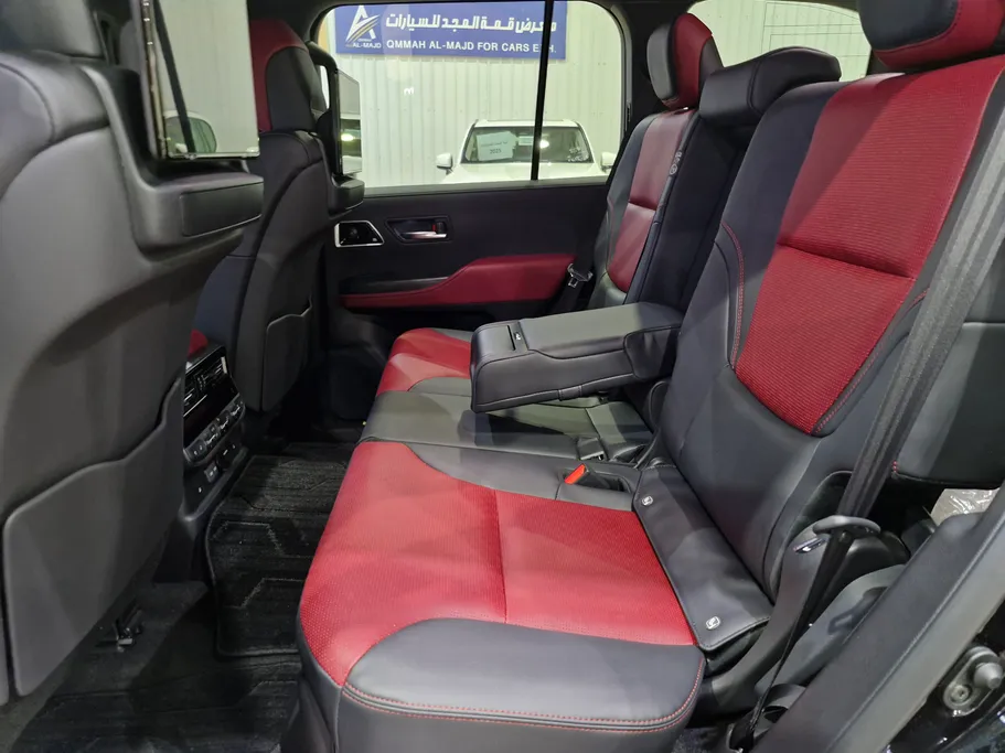 2025 Toyota Land Cruiser GR Sport 