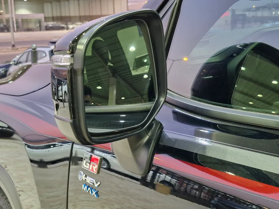 2025 Toyota Land Cruiser GR Sport 