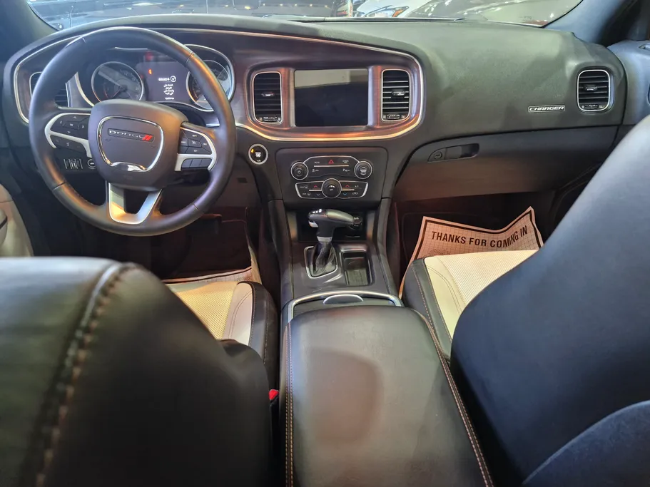 2018 Dodge Charger SXT 