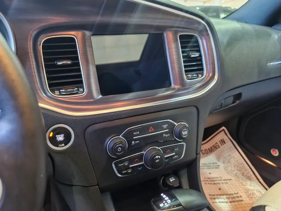 2018 Dodge Charger SXT 