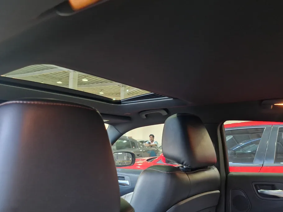 2018 Dodge Charger SXT 