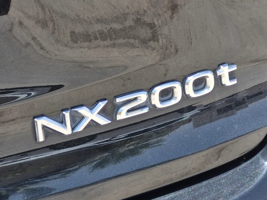 لكزس NX 200t 2017 