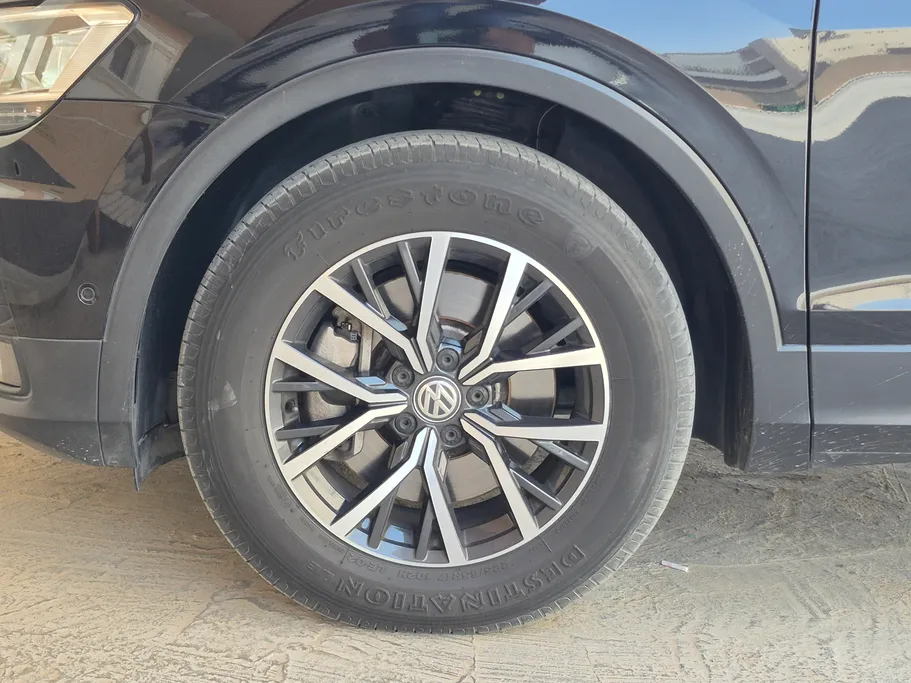 2019 Volkswagen Tiguan SE 