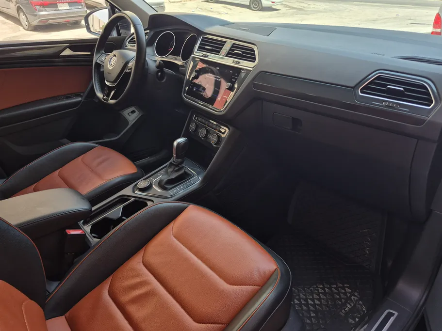 2019 Volkswagen Tiguan SE 