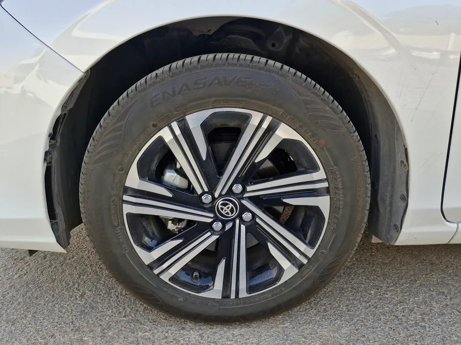 2024 Toyota Yaris  Y Plus 