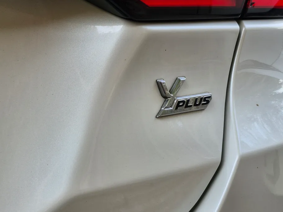 2024 Toyota Yaris  Y Plus 