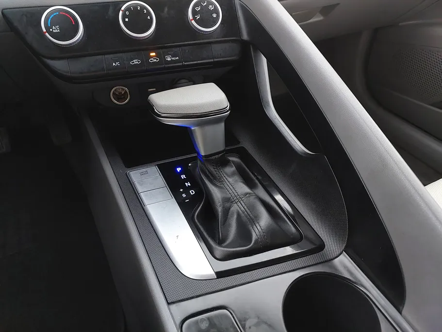 2022 Hyundai Elantra Fleet 