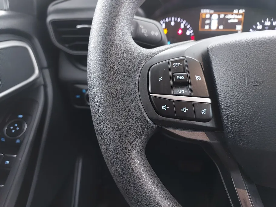 2021 Ford Explorer Standard 