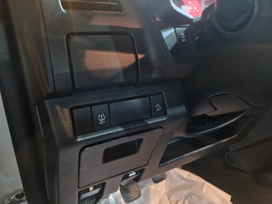 2023 Isuzu D-max Basic 