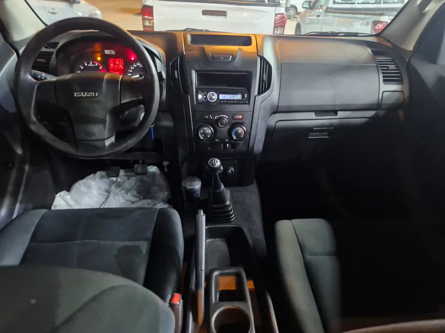 2023 Isuzu D-max Basic 