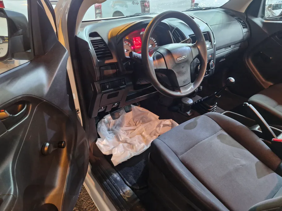 2023 Isuzu D-max Basic 