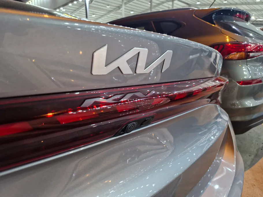 2023 Kia K5 LX 
