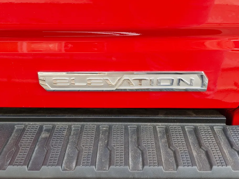 جي إم سي  سييرا Elevation 2024 