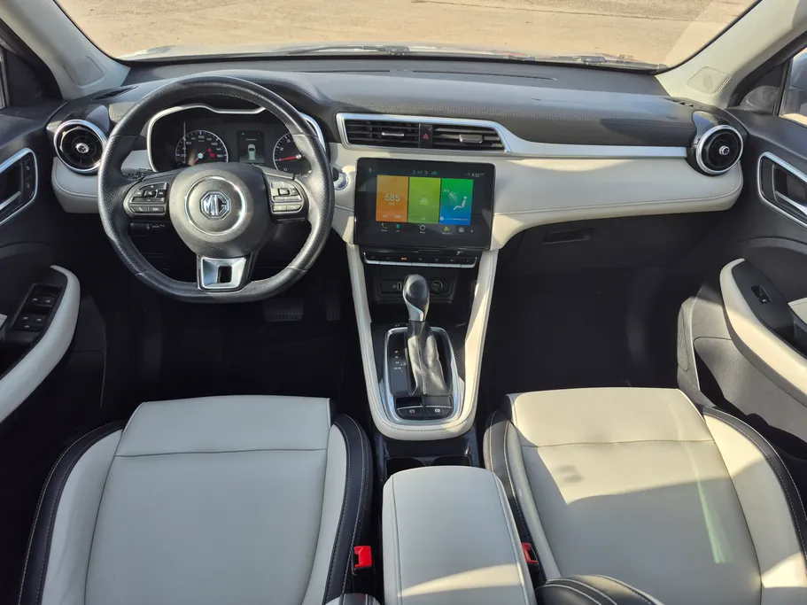 2022 MG ZS LUX 