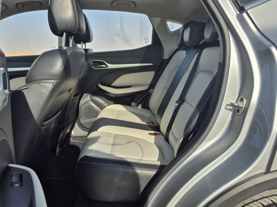 2022 MG ZS LUX 