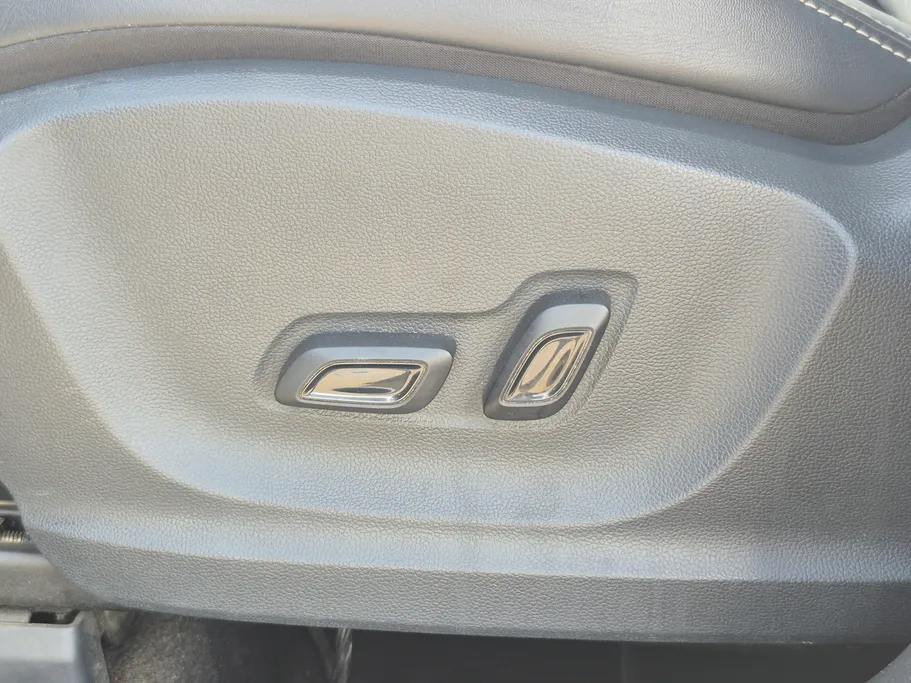 2022 MG ZS LUX 