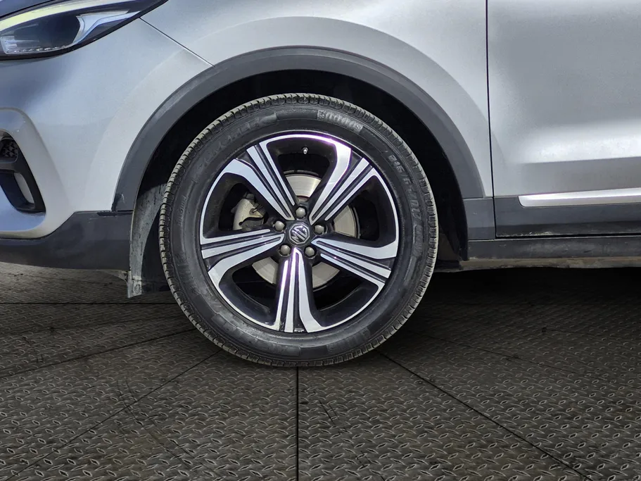 2022 MG ZS LUX 
