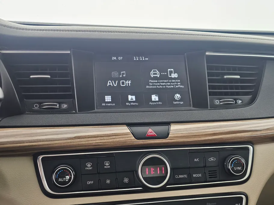 2019 Kia Cadenza LX 