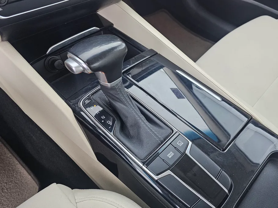 2019 Kia Cadenza LX 