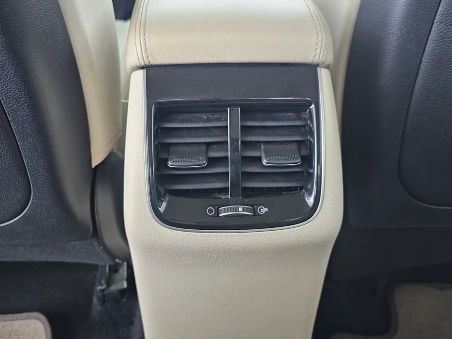 2019 Kia Cadenza LX 