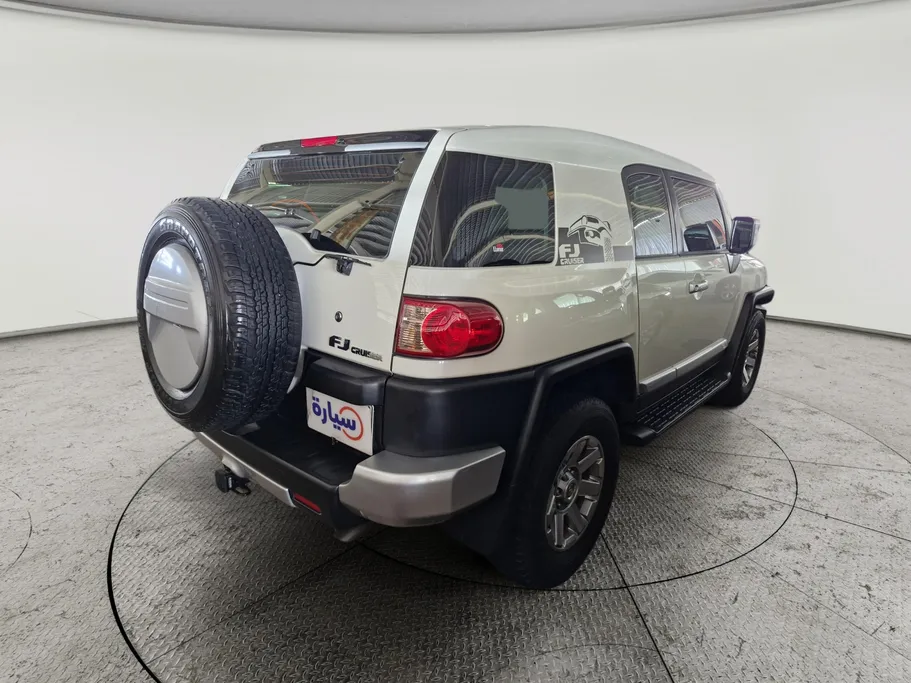تويوتا اف جي FJ Cruiser 2023 