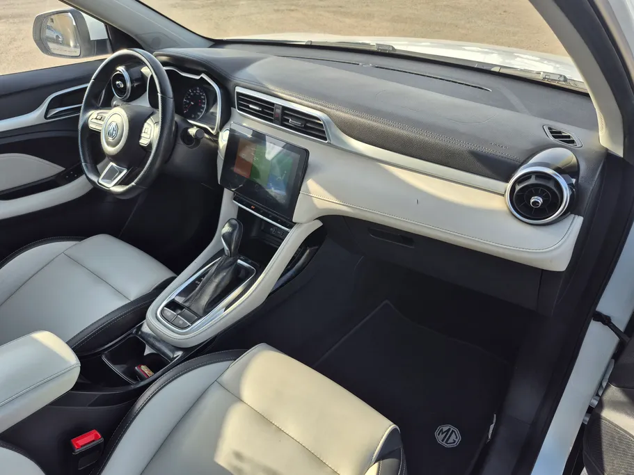 2022 MG ZS LUX 