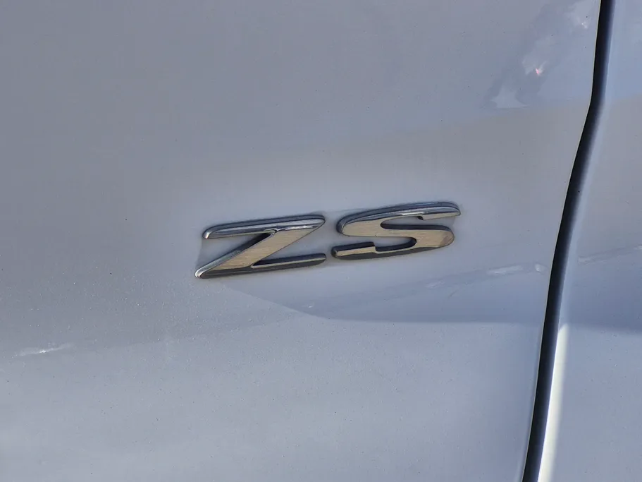 2022 MG ZS LUX 