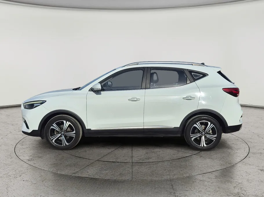 2022 MG ZS LUX 