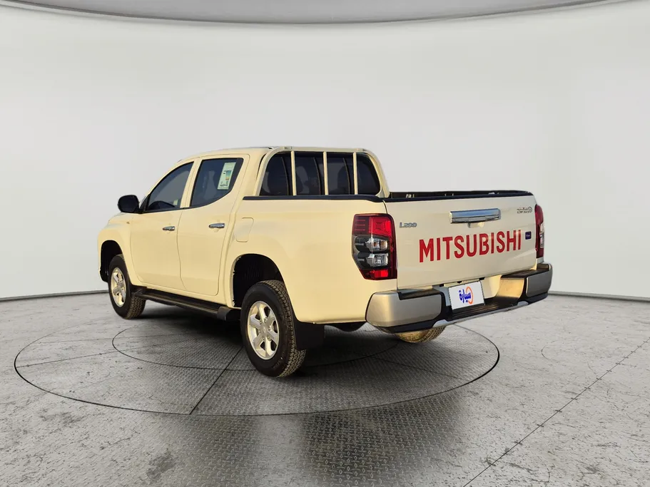 ميتسوبيشي L200 DC 4x4 Diesel 2023 