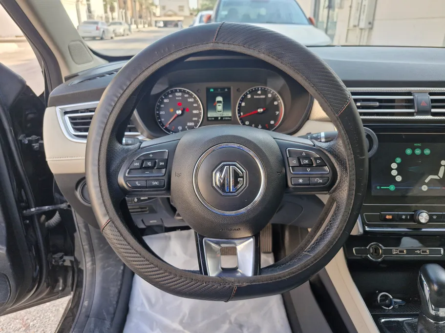 2023 MG 5 COM 