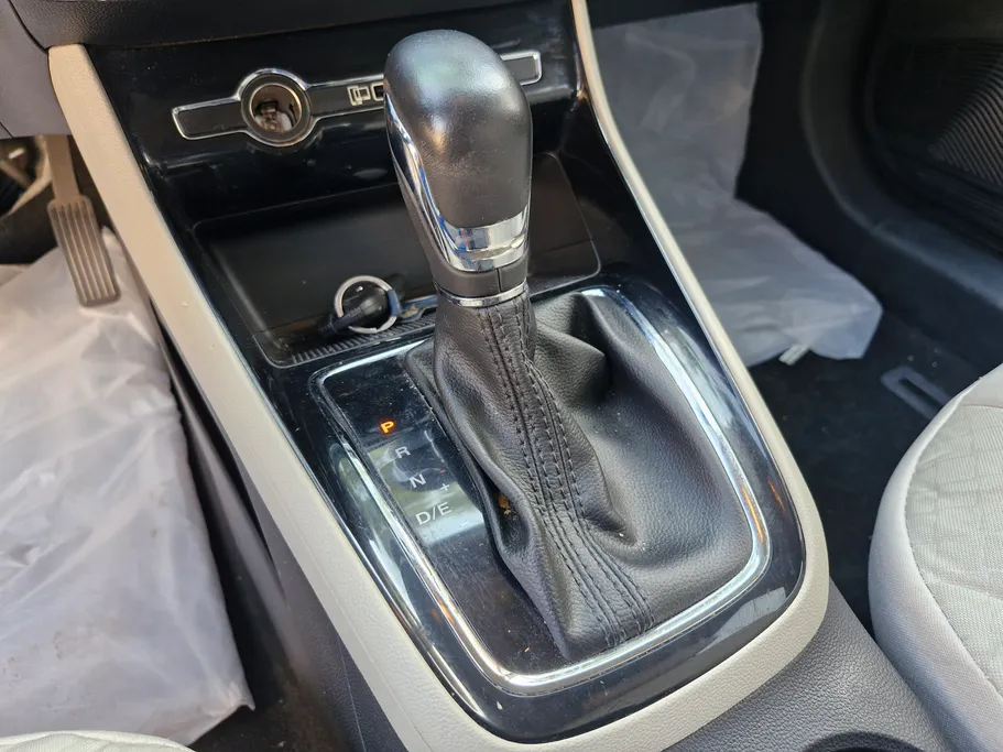 2023 MG 5 COM 