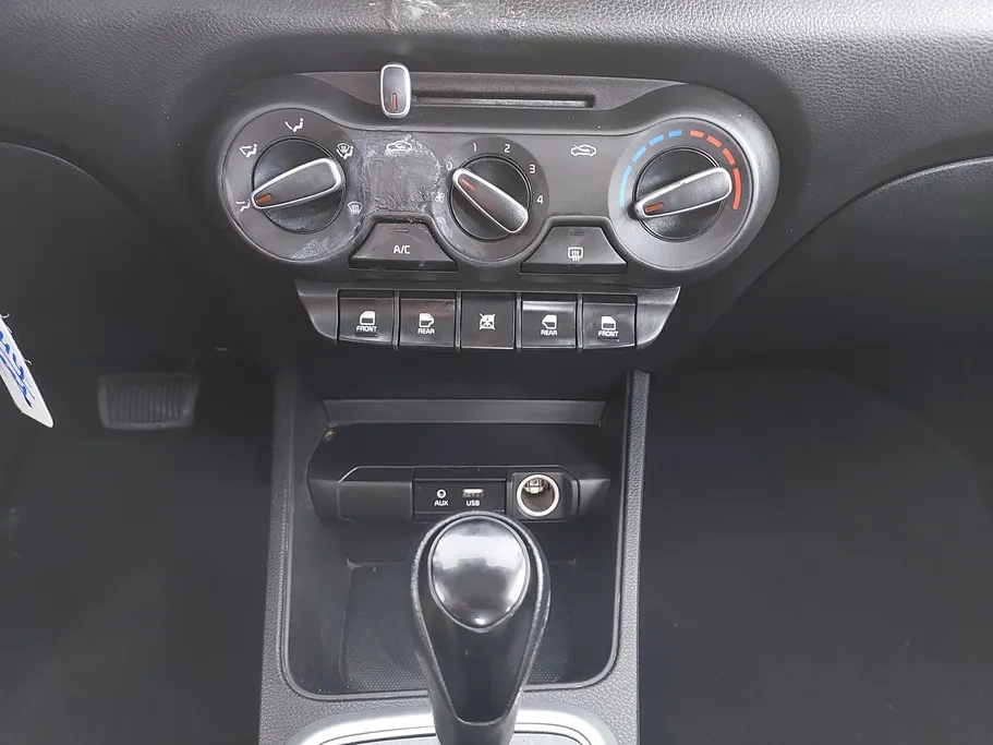 2023 Kia Pegas LX 