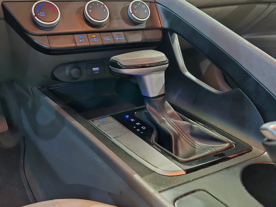 2023 Hyundai Elantra Fleet 
