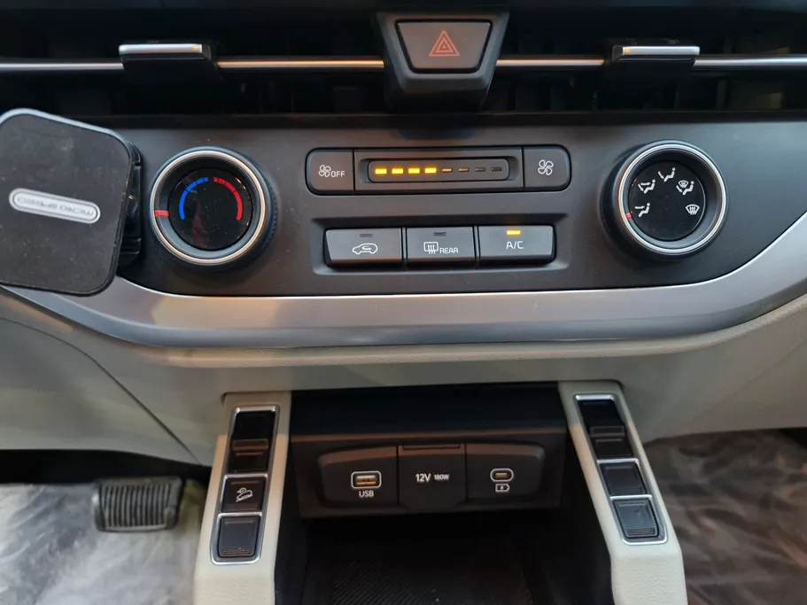 2024 Kia Carens LX 