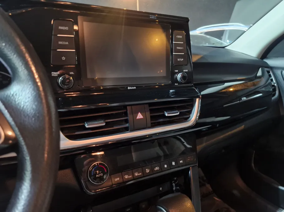 2023 Kia Seltos EX لونين 