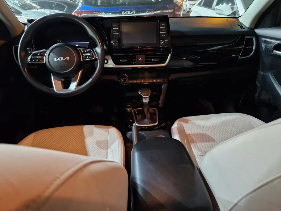 2023 Kia Seltos EX لونين 