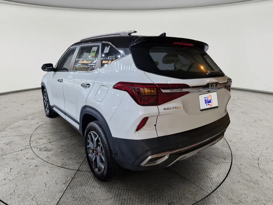 2023 Kia Seltos EX لونين 