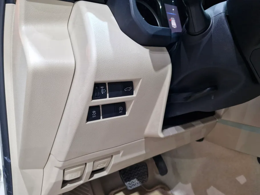 تويوتا لاندكروزر GXR4 2023 