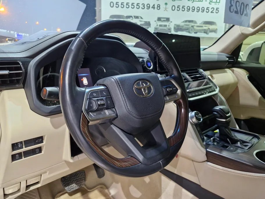 تويوتا لاندكروزر GXR4 2023 