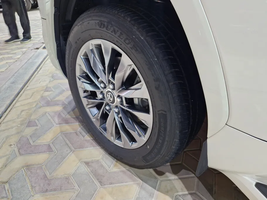 تويوتا لاندكروزر GXR4 2023 