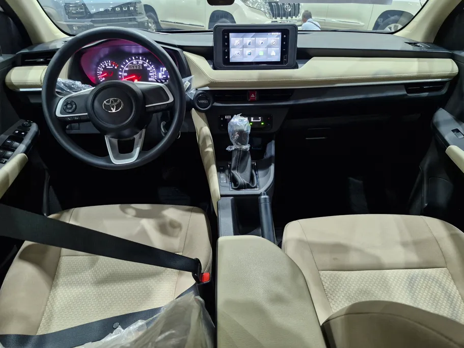 2024 Toyota Yaris  Y 