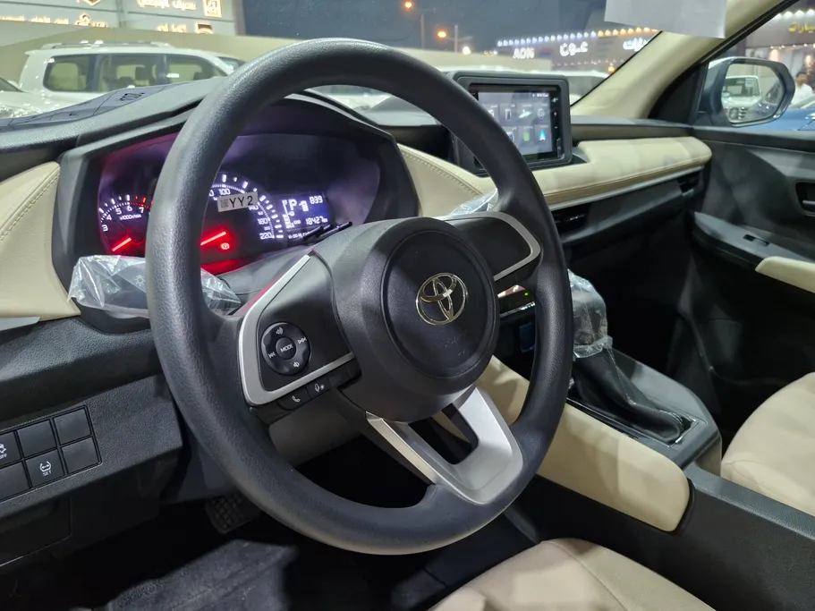 2024 Toyota Yaris  Y 