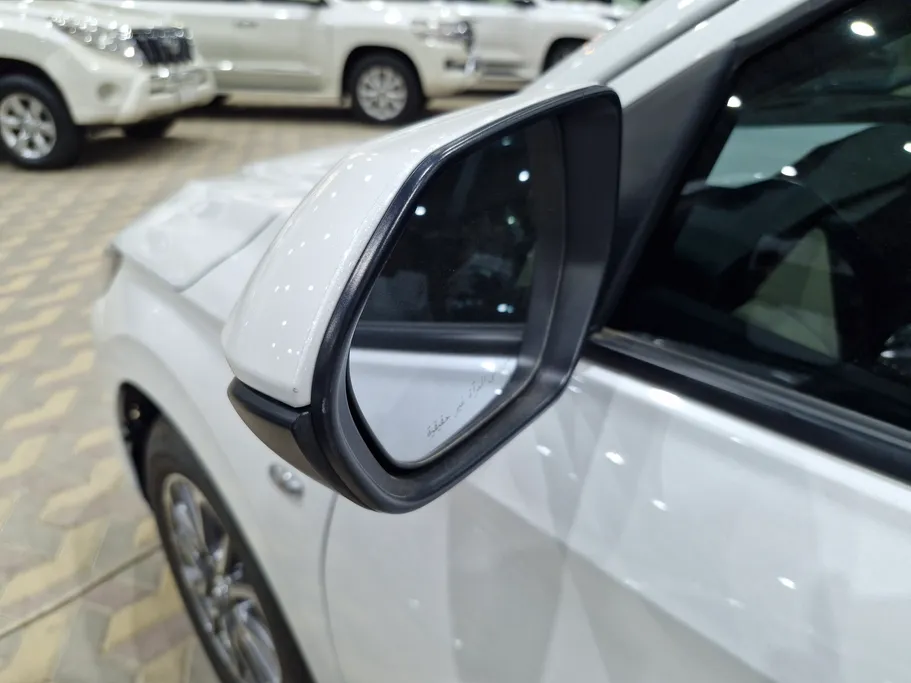 2024 Toyota Yaris  Y 