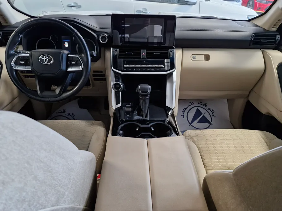 تويوتا لاندكروزر GXR2 2022 