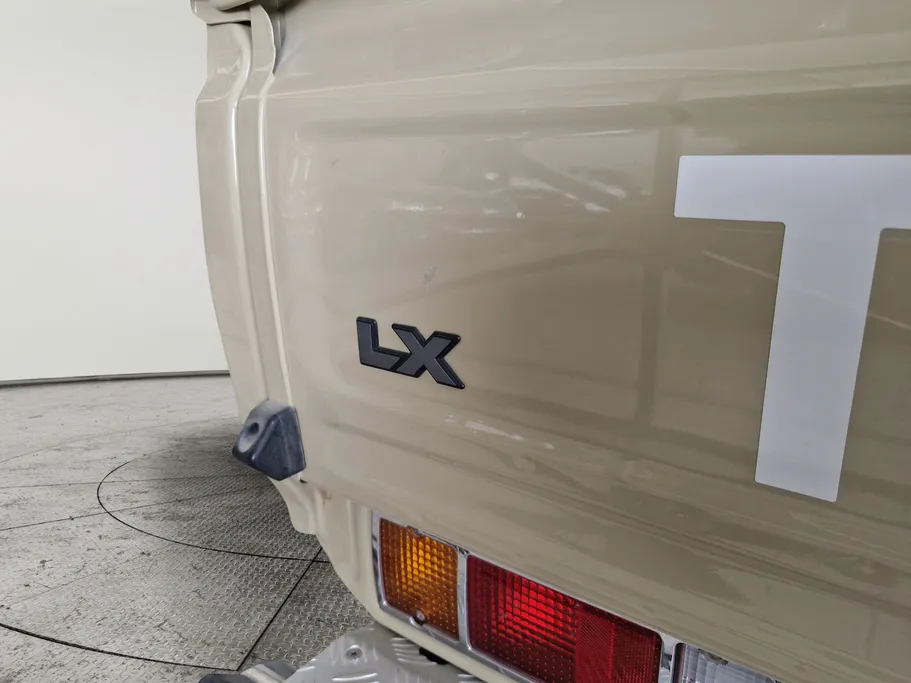 تويوتا شاص LX 2024 
