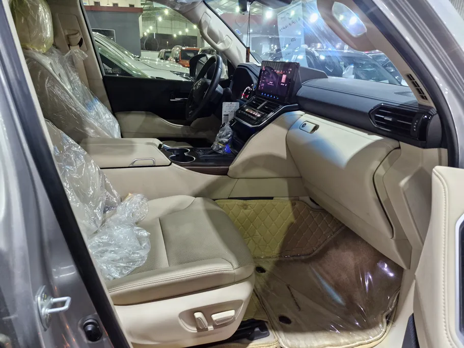تويوتا لاندكروزر GXR4 2024 