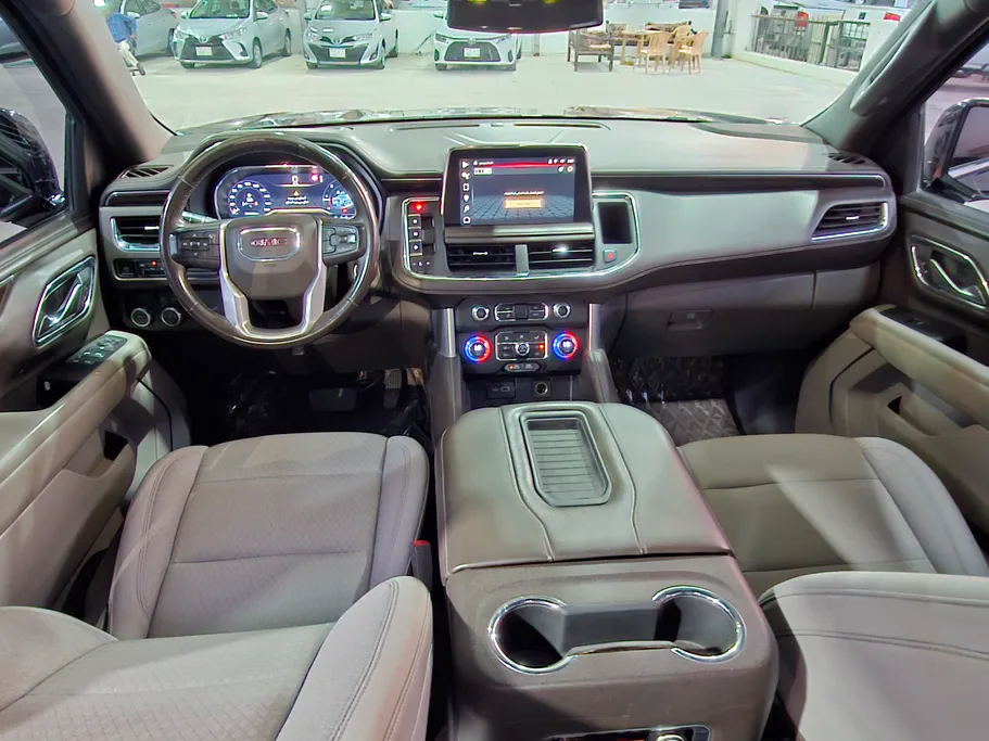 2023 GMC Yukon SLE 