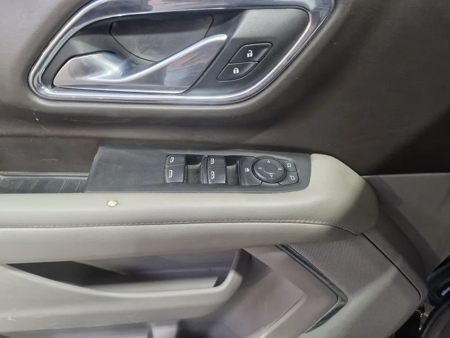 2023 GMC Yukon SLE 