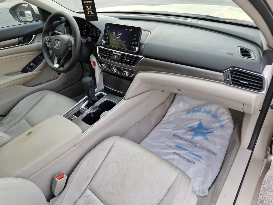 هوندا اكورد LX 2020 