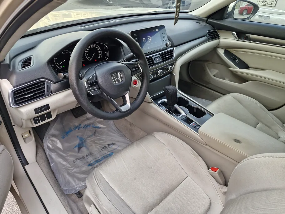 هوندا اكورد LX 2020 